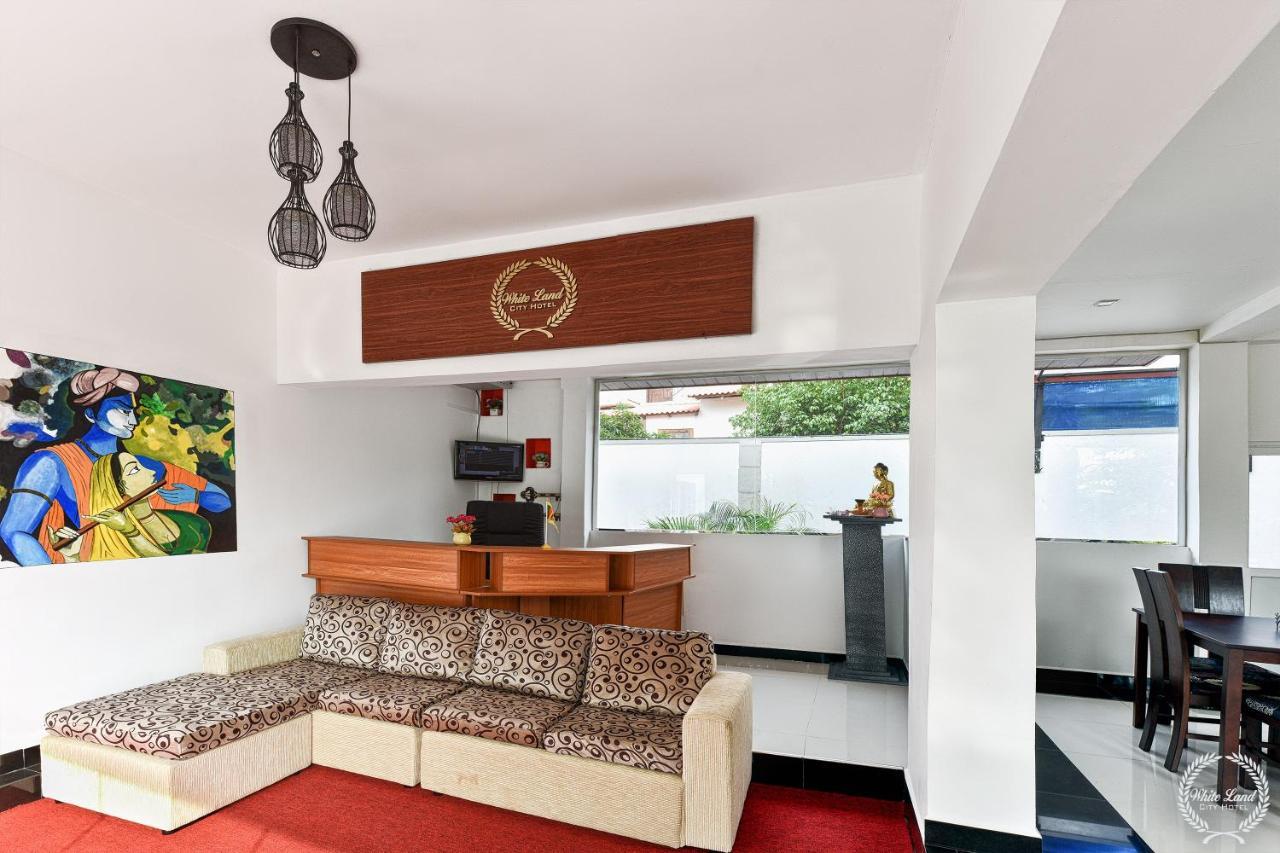 White Land City Hotel Dambulla Exterior photo