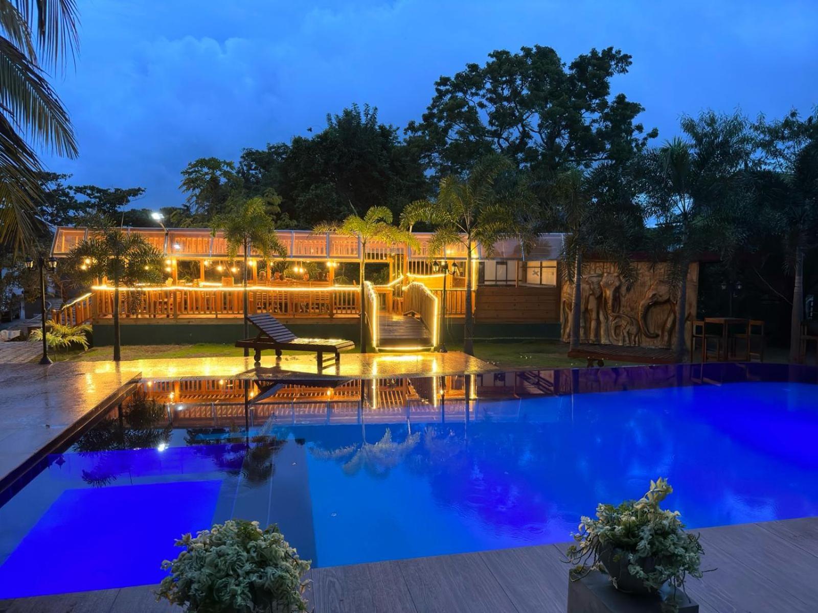 White Land City Hotel Dambulla Exterior photo