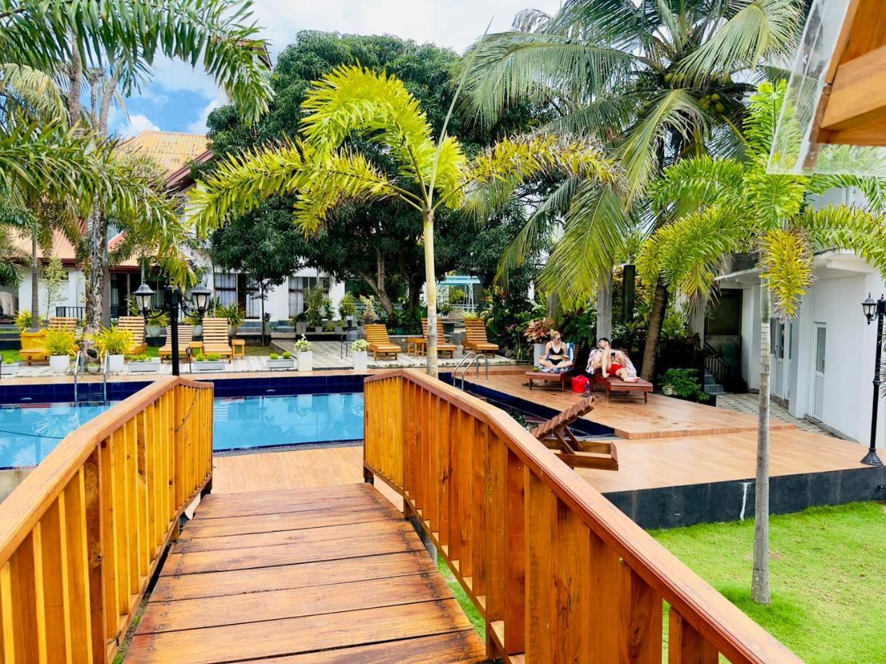 White Land City Hotel Dambulla Exterior photo