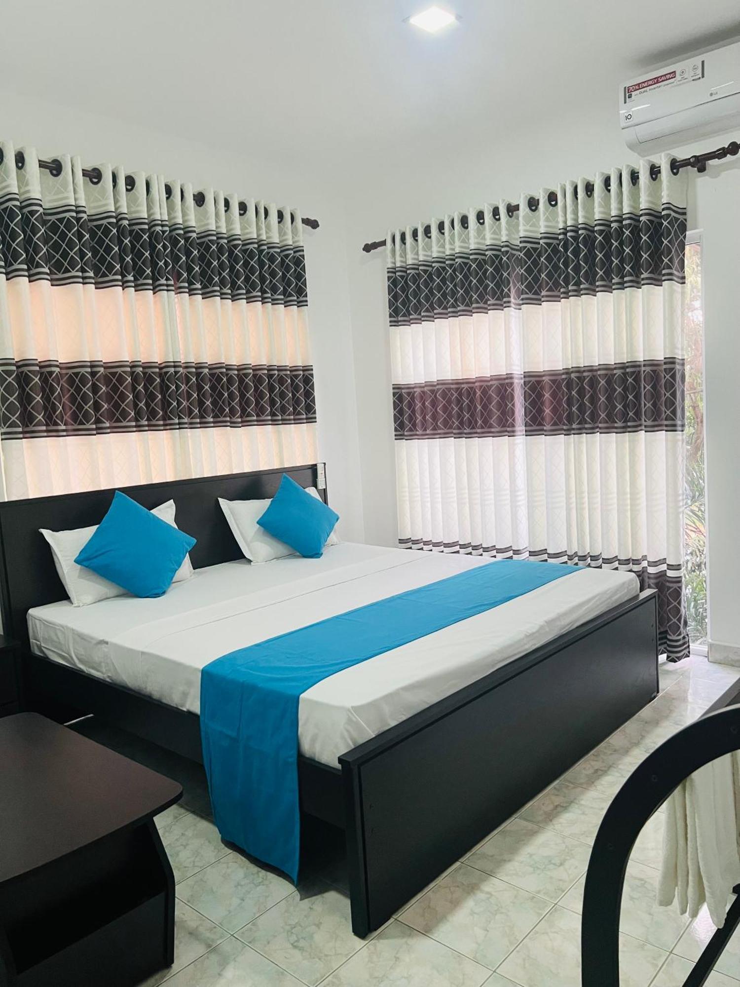 White Land City Hotel Dambulla Exterior photo