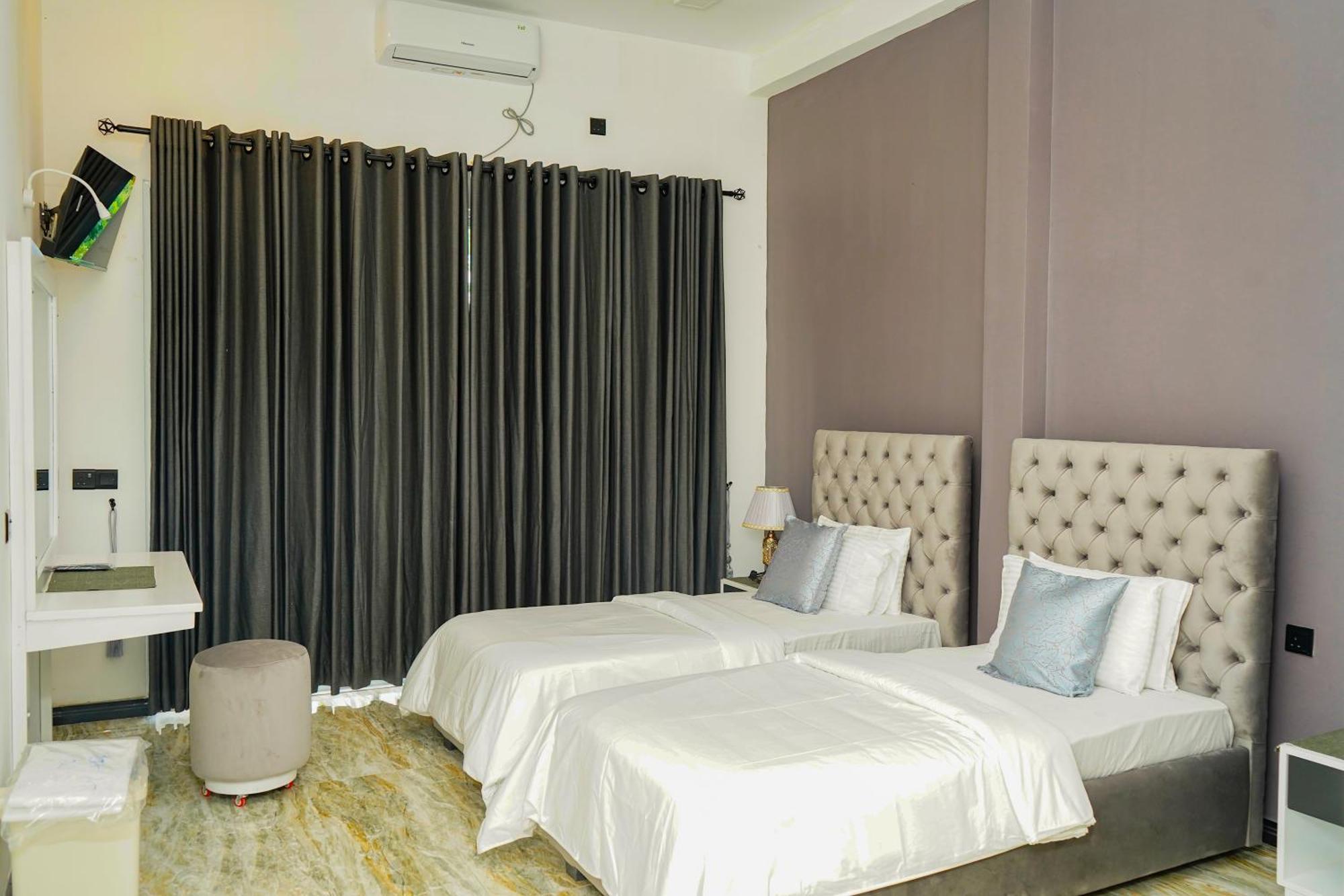 White Land City Hotel Dambulla Exterior photo