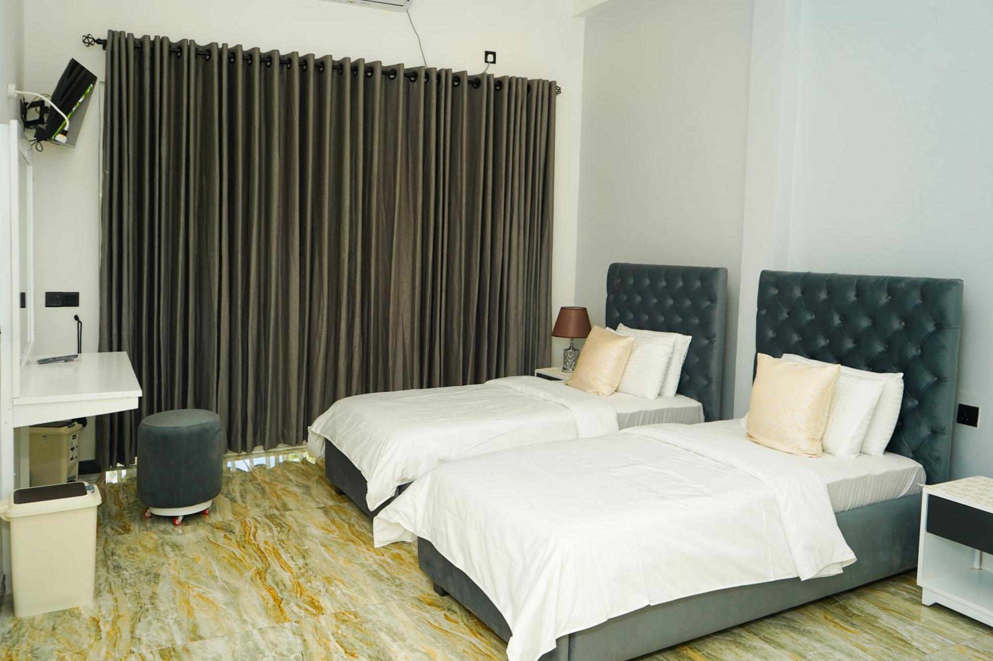 White Land City Hotel Dambulla Exterior photo